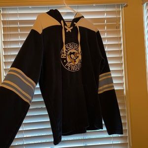 Pittsburgh penguins hoodie! Size medium